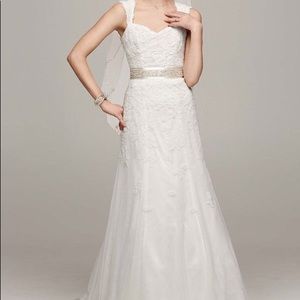 David's Bridal Collection Lace Wedding Dress Sz.2